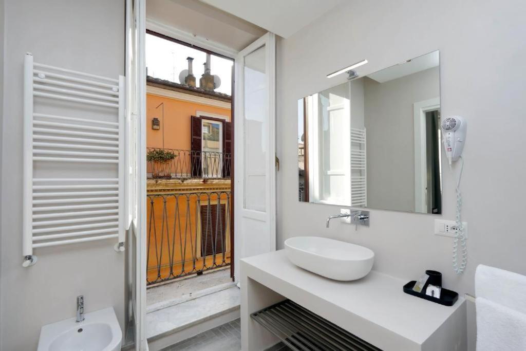 Boutique Suites Della Croce Рим Экстерьер фото